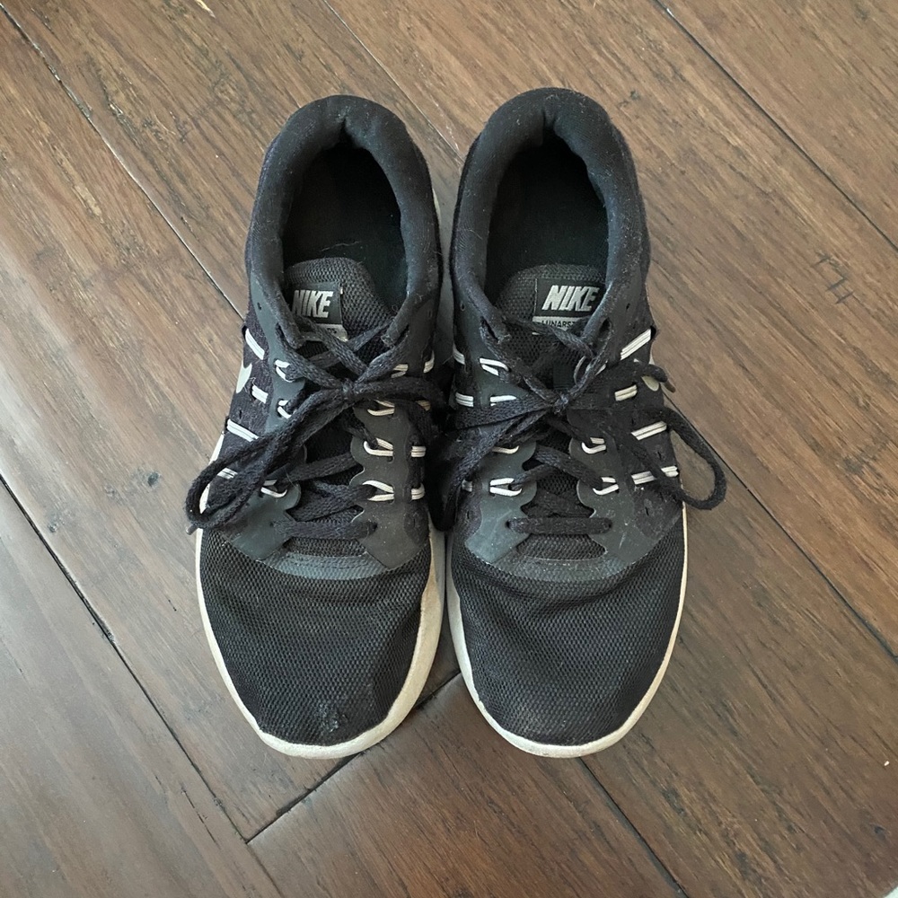 🤍Black Nike Sneakers - Picture 3 of 8